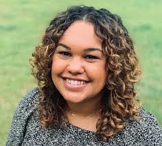 Naomi Kimball's Instagram, Twitter & Facebook