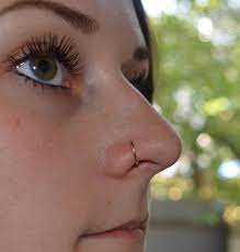 All diese tollen schmuckstücke kannst du im shop kaufen. Nase Gold Ring Nase Piercing Schmuck Nase Creolen Gold Etsy