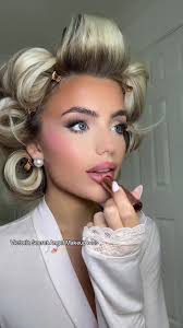 Whittingham Club Isabella Whittingham Makeup Tutorial