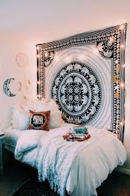 Pinterest Krauseashley White Dorm Room Dorm Room Decor Cute Dorm Rooms