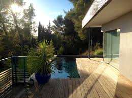 A R C H I T E C Villalm F Toulon Var Maison En Ossature Bois Contemporaine Piscine Terrasse Bois Terrasse Bois Maison Bois Ossature Bois