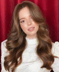 Sticking straight up or formed at the sides of your head, it's a super cute, perky hairstyle with or without a bold color. 50 Super Flattering Haircuts For Oval Faces Hair Adviser