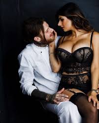 She was born on 10 february 1993 in beirut, lebanon. Robert Sandberg Bio Age Wiki Net Worth Height Boyfriend Of Mia Khalifa Chef