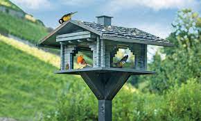 Ein anhänger aus anhänger nach maß könnte optisch als scharnier wirken und ermöglicht in diesem fall die aufhängung mit einer kordel. Vogelhaus Blockhaus Selbst De