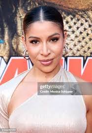 Evelyn Dillard's Instagram, Twitter & Facebook