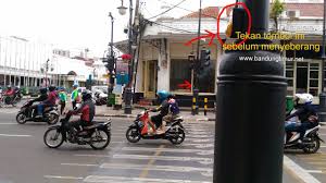 Posted by agus setya posted on 9:04:00 am with 221 comments. Begini Cara Lebih Aman Menyeberang Di Jalan Asia Afrika Bandung