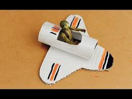 Basteln Mit Klopapierrollen Flugzeuge Raketen Ritterburgen Spielfigu Klopapierrollen Basteln Basteln Mit Toilettenpapierrollen Klopapierrollen Basteln Auto