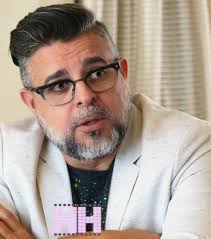 En entrevista, de rt, luis enrique, cantante de salsa nicaragüense, habla de su trayectoria artística y explica por qué el hecho de crecer en una familia de artistas puede ser tanto una ventaja como una. Luis Enrique En Puerto Rico Vi Luz Al Final Del Tunel Helda Hoy