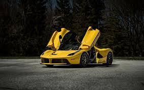Telechargez Les Fonds D Ecran Ferrari Laferrari 2018 Supercar Jaune Coupe Sport Exte Des Voitures Ferrari Laferrari Ferrari Voiture Sportive