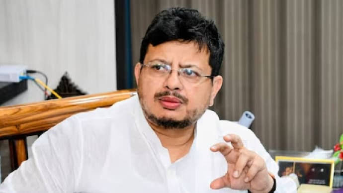 Calcutta High Court, Ritabrata Banerjee: TMC gets no interim relief in  Bengal LoP case - India Today