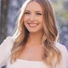 Miriam Eckert's Instagram, Twitter & Facebook