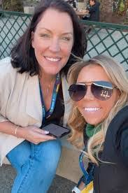 Shelly Pope's Instagram, Twitter & Facebook