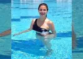 أحمد فرحات حرصت الفنانة منة فضالي ، على تهنئة جمهورها بمناسبة حلول عيد الأضحى المبارك 2021 ، اليوم الثلاثاء، وذلك خلال قضائها إجازتها الصيفية في أحد الأماكن السياحية. Ø¨Ø¹Ø¯ ØµÙˆØ±ØªÙ‡Ø§ Ø¨Ø§Ù„Ù…Ø§ÙŠÙˆÙ‡ Ù…Ù†Ø© ÙØ¶Ø§Ù„ÙŠ Ù„Ù…ØªØ§Ø¨Ø¹ÙŠÙ‡Ø§ Ù„Ùˆ Ù‚Ù„ÙŠØª Ø£Ø¯Ø¨Ùƒ Ù‡Ø­Ø¨Ø³Ùƒ Ø³ÙˆØ§Ø¡ Ø±Ø§Ø¬Ù„ Ø£Ùˆ Ø³Øª Ø§Ù„Ù…ØµØ±ÙŠ Ø§Ù„ÙŠÙˆÙ…