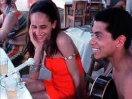 Paulinho da viola, nome d'arte di paulo césar batista de faria (rio de janeiro, 12 novembre 1942), è un cantante, chitarrista e compositore brasiliano. Volta No Tempo Com Maria Bethania E Paulinho Da Viola