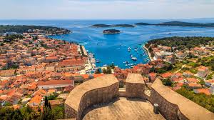 Croatia images to use as wallpapers on a computer or a mobile device: Desktop Wallpapers Croatia Hvar Bay Berth Coast Cities 2560x1440