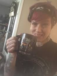 Anybody else can't stand Paul and his coffee mug @$$ ears?