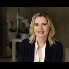 Geena davis is returning to the screen with two projects: Geena Davis On Her New Oscar Glow And Changing Hollywood From Behind The Scenes Vogue