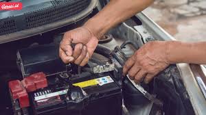 Bahwa walaupun dalam mengelas kendaraan tanpa melepas kabel aki tidaklah membahayakan atau menyebabkan ledakan jika aki terbebas dari . Cara Melepas Dan Memasang Aki Mobil Yang Benar Garasi Id