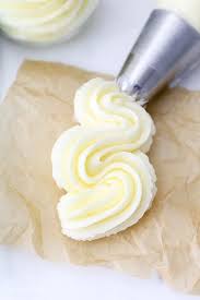 This Perfect Vanilla Frosting Recipe Recipe Is Very Versatile It S Perfect For Piping Cu Frosting Recipes Vanilla Frosting Recipes Buttercream Frosting Recipe
