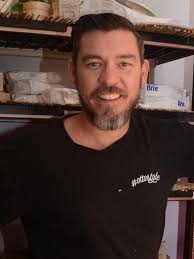 Anonymous complaints force Spirited Goat's lawn chairs off The Strand