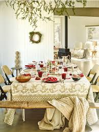 Un Noel Traditionnel Chez Zara Home Zara Home Zara Home Xmas Holiday Table Settings