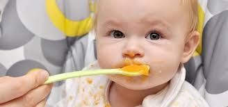 Ab wann dürfen oder sollten babys tee oder wasser als zusätzliche flüssigkeit trinken? Beikost Ab Wann Zufuttern Alles Zur Umstellung Kidsgo