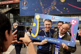The 2016 uefa european football championship, commonly referred to as uefa euro 2016 or simply euro 2016, was the 15th uefa european championship. V Matche Otkrytiya Evro 2016 Franciya Obygrala Rumyniyu 2 1 Rossijskaya Gazeta