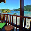 The two main islands are pulau perhentian besar (big perhentian island) and pulau perhentian kecil (small perhentian island). 1