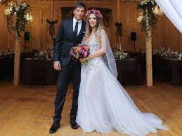 Baietelul nostru a avut nota 10 la nastere. Adela Popescu Si Radu Valcan S Au CÄƒsÄƒtorit TrÄƒieÈ™te Muzica