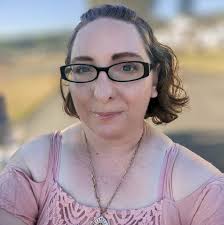 So I'm wanting to get into romantasy especially after going to rare25 and  seeing how popular this genre is, even though I vowed not to read acotar  series I'm considering giving it