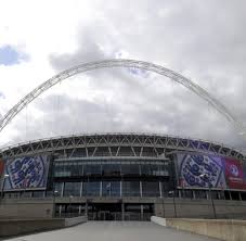 During its many decades of existence the stadium. London Walisischer Fan Stirbt Vor Dem Wembley Stadion Welt