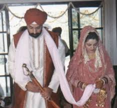 Things to remember kanna, dulaavan, kanauraa does not go with ੳ and ੲ.sihari, bihari, laavan does not go with ੳ and ਅ.aunkar, dulankar, horaa does not go with ਅ and ੲ.tippi is never put on kanna, n… Anand Karaj Sikhiwiki Free Sikh Encyclopedia