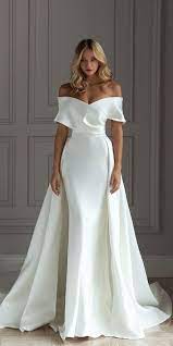 27 Silk Wedding Dresses For Elegant And Refined Bride Wedding Dresses Guide Glamourous Wedding Dress Wedding Dress Guide Wedding Dresses