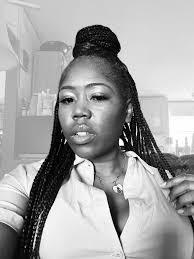 Anyways Macky 2 We need 2 see yo second born😂😂😂 Minding someone business  is also part of my business