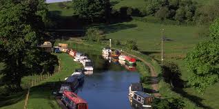 Over a distance of 127 miles (204 km), it crosses the pennines. Leeds Liverpool Canal Canal Map Canal River Trust