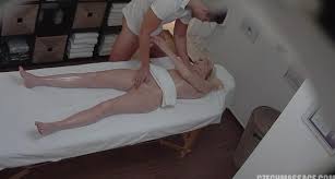 Секс чешки на порно массаже с красавчиком