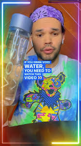 Joni Voss's Instagram, Twitter & Facebook