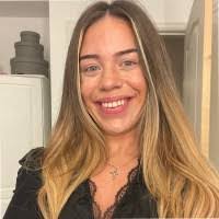 Hollie Duncan's Instagram, Twitter & Facebook