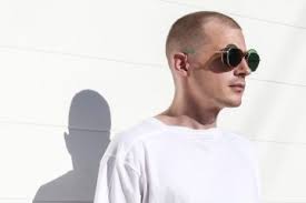 Palace Gates Specialize in Nostalgic, Airy Tunes that Glimmer With Synth