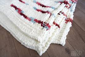 Make this project with the finger knitting. How To Make A Loop Yarn Blanket Cutesy Crafts