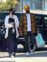 Jessie j has a new man in her life! Jessie J Scheint Begeistert Zu Sein Als Sie Mit Ihrem Freund Max Pham Nguyen Aussteigt Um Mit Freunden Zu Mittag Zu Essen Aktuelle Boulevard Nachrichten Und Fotogalerien Zu Stars Sternchen