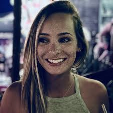 Chelsea Bates's Instagram, Twitter & Facebook