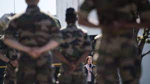 Ces militaires dénoncent le délitement qui frappe selon eux la. 3yiyq5pmbmer5m
