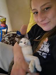 cat's evil eye and grooming pictures discussion