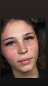 Lash extension services in Anjou