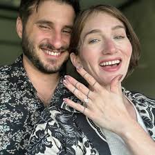 Magician for wedding cocktail hour?