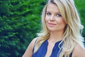 Marta manowska rozmawiała z halinką z sanatorium miłości! Marta Manowska Bez Stanika Zdjecia Bardzo Zmyslowa Sesja Prowadzacej Rolnik Szuka Zony I Sanatorium Milosci 12 11 2019 Express Ilustrowany