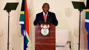 Ramaphosa's tiny winning margin to lead the ruling african national congress in late 2017 left. Ramaphosa Names Cabinet For His Clean Up Africa Dw 30 05 2019