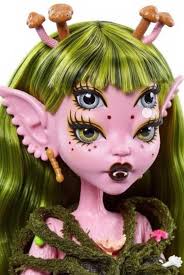Monster High Skullector Melanie Martinez (Aun no sale, ni lo va a hacer,  pero soy bien hambreada)💖🌱 Precio: $12000 Se pide con $6000 y liquidas a  2 pagos quincenales de $3000, Solo