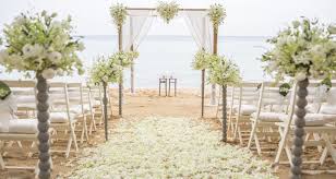 You can use the special requests box when booking, or contact the property directly with the contact details provided in your confirmation. Mariage Sur Le Theme De La Mer Voici La Deco Ideale
